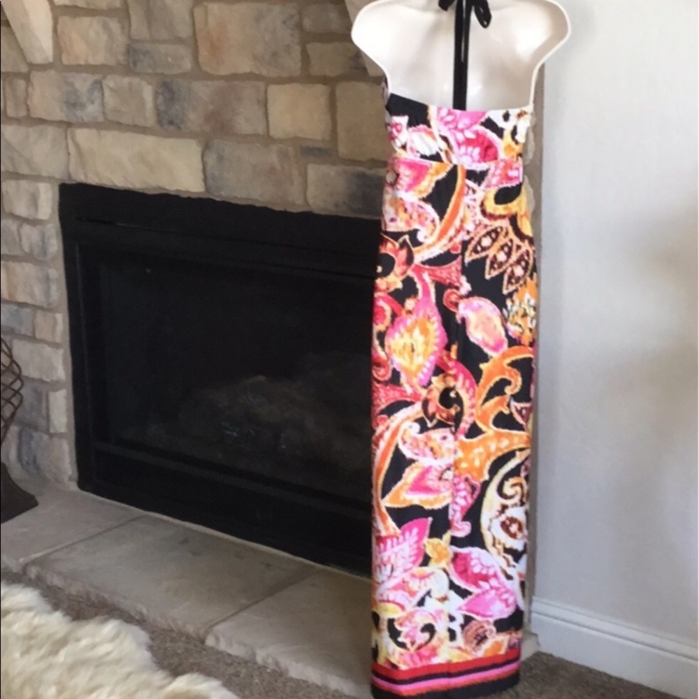 HALTER  DRESS  (Juniors) - Picture 3 of 3